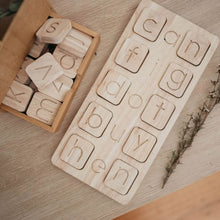 Load image into Gallery viewer, QToys CVC Word Kit