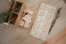 Load image into Gallery viewer, QToys CVC Word Kit