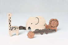 Load image into Gallery viewer, Wee Gallery Wooden Tray Puzzle - Safari