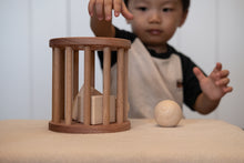 Load image into Gallery viewer, Left & Right Shapes Sorter