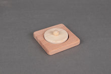 Load image into Gallery viewer, Left & Right Circle Pincer Puzzle