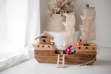 Load image into Gallery viewer, QToys Wooden Pirate Ship