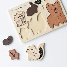 Load image into Gallery viewer, Wee Gallery Wooden Tray Puzzle - Woodland Animals