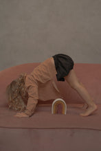 Load image into Gallery viewer, Raduga Grëz Oval Rainbow