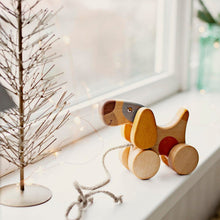 Load image into Gallery viewer, Friendly Toys Terrier Pull Toy