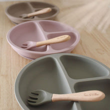 Load image into Gallery viewer, Foxx &amp; Willow Plate &amp; Fork - Blush
