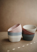 Load image into Gallery viewer, Mushie Round Bowls Set - Vanilla
