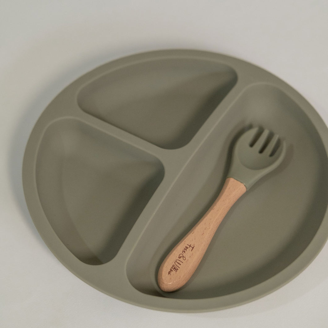 Foxx & Willow Plate & Fork - Dusty Sage