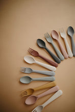 Load image into Gallery viewer, Mushie Fork &amp; Spoon Set - Smoke
