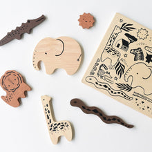 Load image into Gallery viewer, Wee Gallery Wooden Tray Puzzle - Safari
